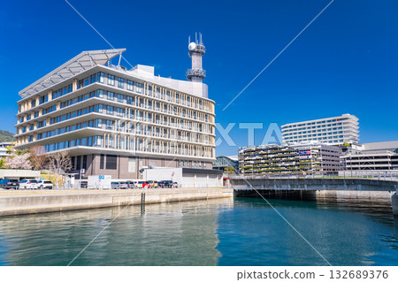 長崎縣長崎市：傾斜的街道 132689376