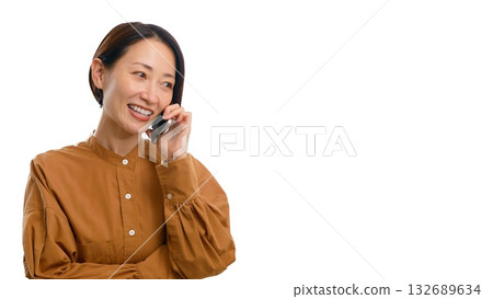 Woman on the phone (large) Text material 132689634