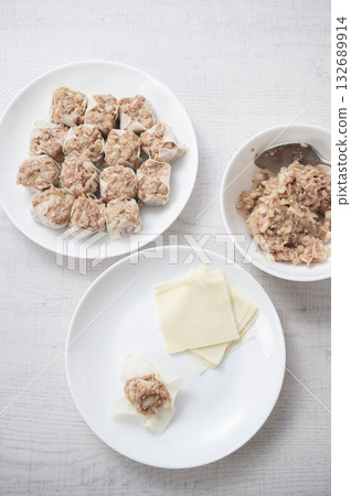 Meat shumai cooking 132689914