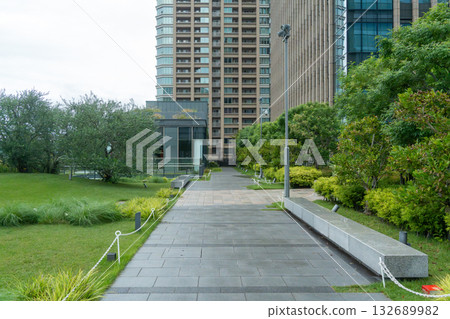 A terrace with many green office streets A terrace with many green office streets 132689982