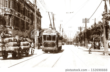 Old photo, 1918-1923, Tokyo, Ginza Chuo-dori, near Ginza 4-chome Old photo, 1918-1923, Tokyo, Ginza Chuo-dori, near Ginza 4-chome 132690888