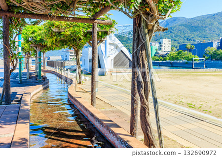 Obama Onsen Footbath in Early Autumn, Hot Foot 105, Unzen City, Nagasaki Prefecture 132690972