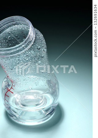 Heat-bent measuring cup Heat-bent measuring cup 132691634