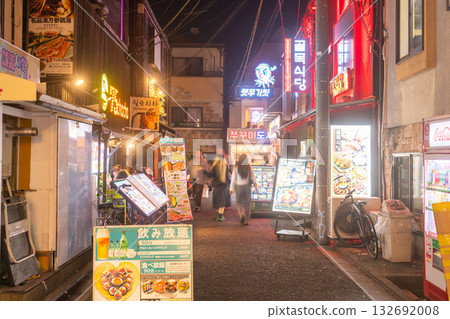 東京：新大久保韓國城的街道 132692008