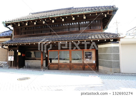 橫山家族，江戶時代在東京足立區千住經營紙張批發業務 132693274