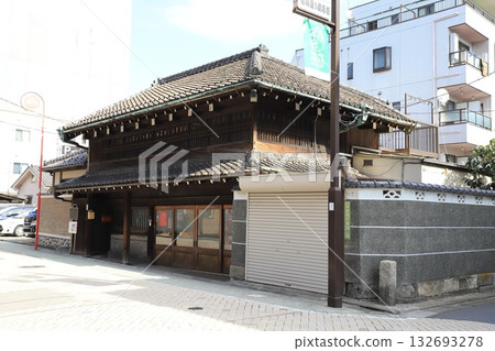 橫山家族,江戶時代在東京足立區千住經營紙張批發業務 橫山家族,江戶時代在東京足立區千住經營紙張批發業務 132693278