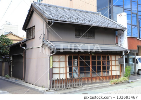 千住繪馬屋（吉田家店） 東京都足立區千住 132693467