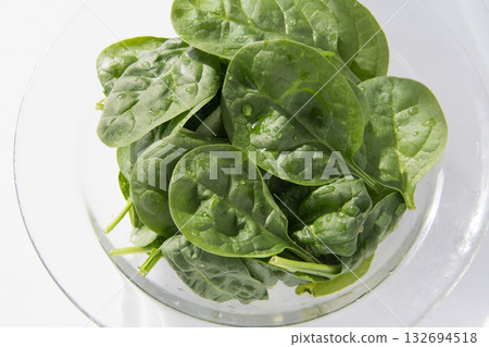 Baby Spinach 132694518