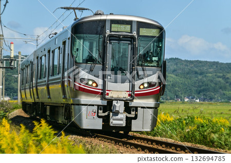 Autumn on the Nanao Line running through the tranquil countryside Autumn on the Nanao Line running through the tranquil countryside 132694785