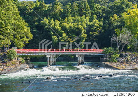 Kanryu Bridge, Kansai Electric Power Uji Power Station spillway, Uji River 132694900