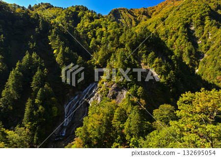 錦秋白山白川鄉白色道路 132695054