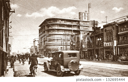 Old photo, 1931-1933, Tokyo, Nihonbashi Street and Shirokiya Department Store 132695444