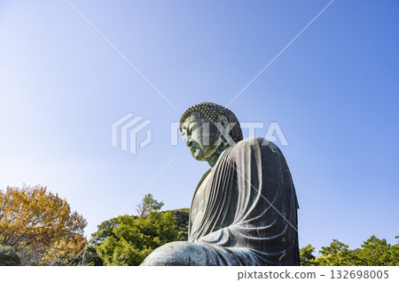 湛藍的天空和鎌倉大佛。 湛藍的天空和鎌倉大佛。 132698005