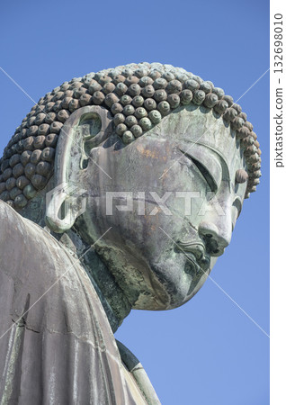 湛藍的天空和鎌倉大佛。 132698010