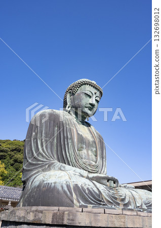 湛藍的天空和鎌倉大佛。 132698012