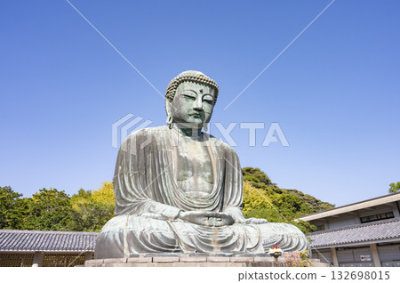 湛藍的天空和鎌倉大佛。 132698015