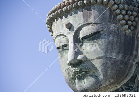 湛藍的天空和鎌倉大佛。 132698021