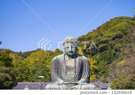 湛藍的天空和鎌倉大佛。 132698028