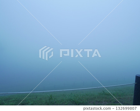 一片純白迷霧的世界 132699807