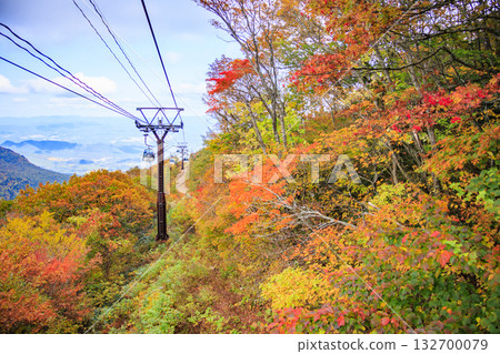 Mt. Adatara at its best when the autumn leaves are in full bloom Mt. Adatara at its best when the autumn leaves are in full bloom 132700079