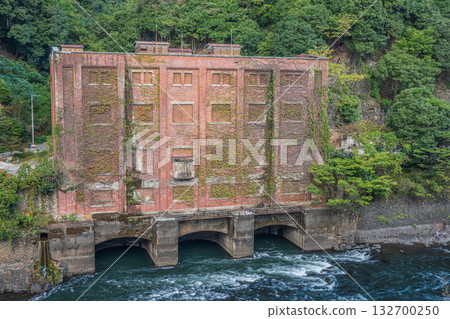 京都府宇治市舊宇治川電力靜川發電廠舊址天瀨水壩遺址 132700250