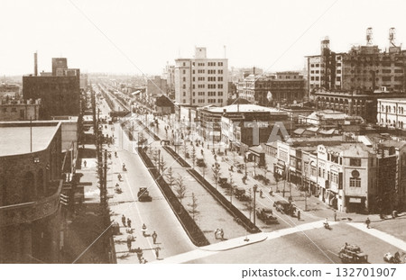 Old photo, 1929-1933, Tokyo, Showa-dori street view from Edobashi (towards Shiodome) 132701907