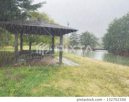 暴雨避難所 暴雨避難所 132702388
