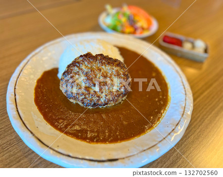 Hamburger curry Hamburger curry 132702560