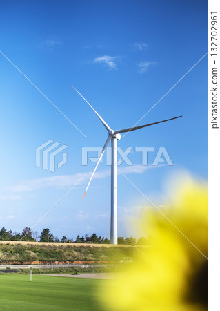 Landscape with a windmill - Summer image material (Hokuei Town, Tottori Prefecture) Landscape with a windmill - Summer image material (Hokuei Town, Tottori Prefecture) 132702961