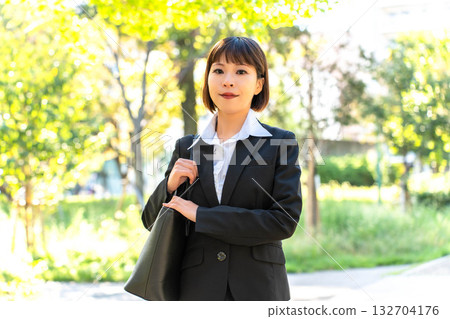 女員工巡視 女員工巡視 132704176