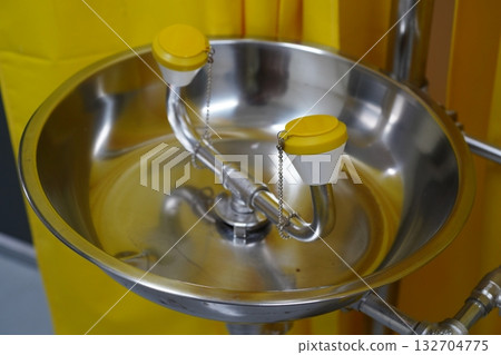 洗眼液 洗眼液 132704775