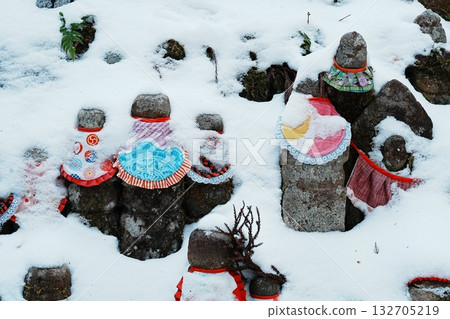 高野山奧之院冬丘 132705219