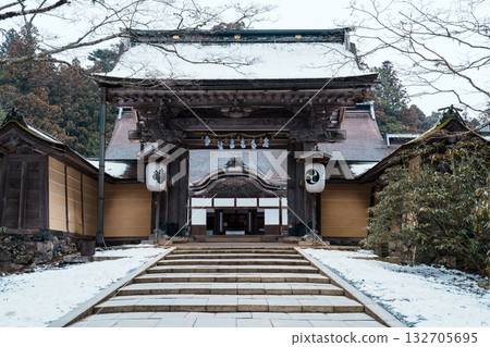 Mount Koya: The gate of Kongobu-ji Temple in winter Mount Koya: The gate of Kongobu-ji Temple in winter 132705695