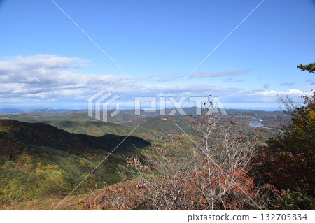 秋靈山 132705834