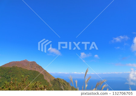 從妙劍嶽山頂觀景台眺望的景色 從妙劍嶽山頂觀景台眺望的景色 132706705