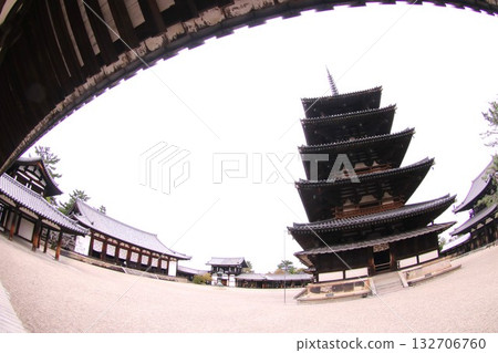 法隆寺的五重塔和大講堂 132706760