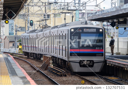 Keisei Electric Railway commuter train 132707531