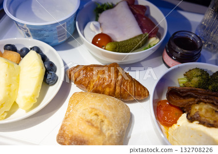 International Business Class in-flight breakfast International Business Class in-flight breakfast 132708226