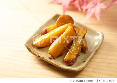 Image of the autumn flavor of sweet potato Image of the autumn flavor of sweet potato 132708302