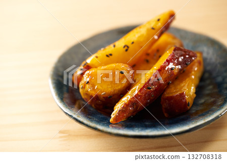 Image of the autumn flavor of sweet potato 132708318
