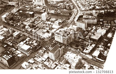 老照片：1931-1933年，東京日本橋白木屋地區的空拍照片 132708813