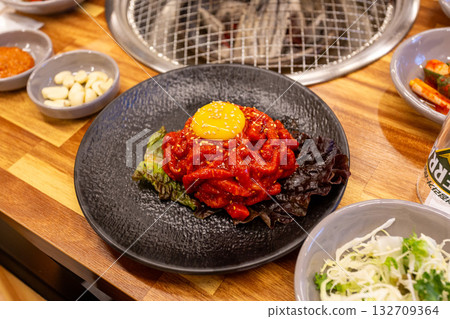 Korean food. Korean beef tartare 132709364