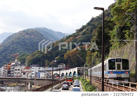 A local train of the Hakone Tozan Railway running near Hakone-Yumoto Station A local train of the Hakone Tozan Railway running near Hakone-Yumoto Station 132709472