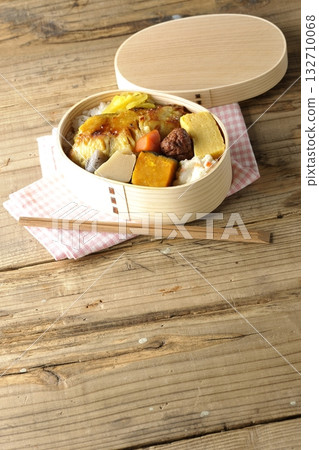 Grilled fish lunch 132710068