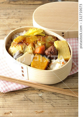 Grilled fish lunch 132710073