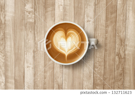 木桌上的拉花咖啡 木桌上的拉花咖啡 132711623