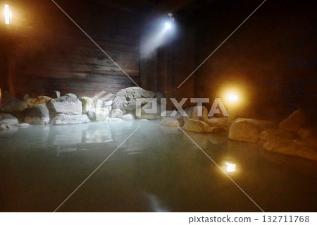 露天浴池景色,夜間露天浴池,源頭天然溫泉水,放鬆溫泉,溫泉圖片,圖片素材 露天浴池景色,夜間露天浴池,源頭天然溫泉水,放鬆溫泉,溫泉圖片,圖片素材 132711768