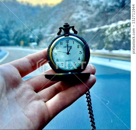 Marking the short winter 132711944