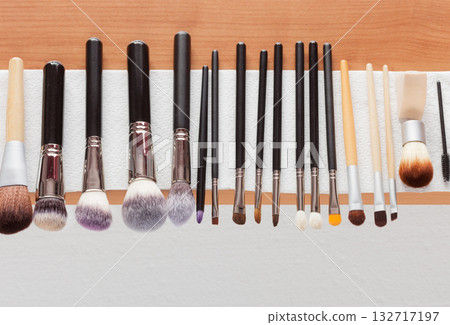 Process of cleaning drying makeup brushes 132717197