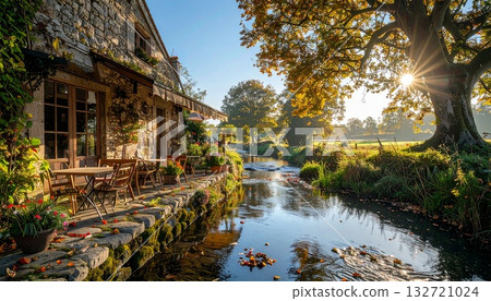 秋日清晨，溪邊的一棟房子 132721024